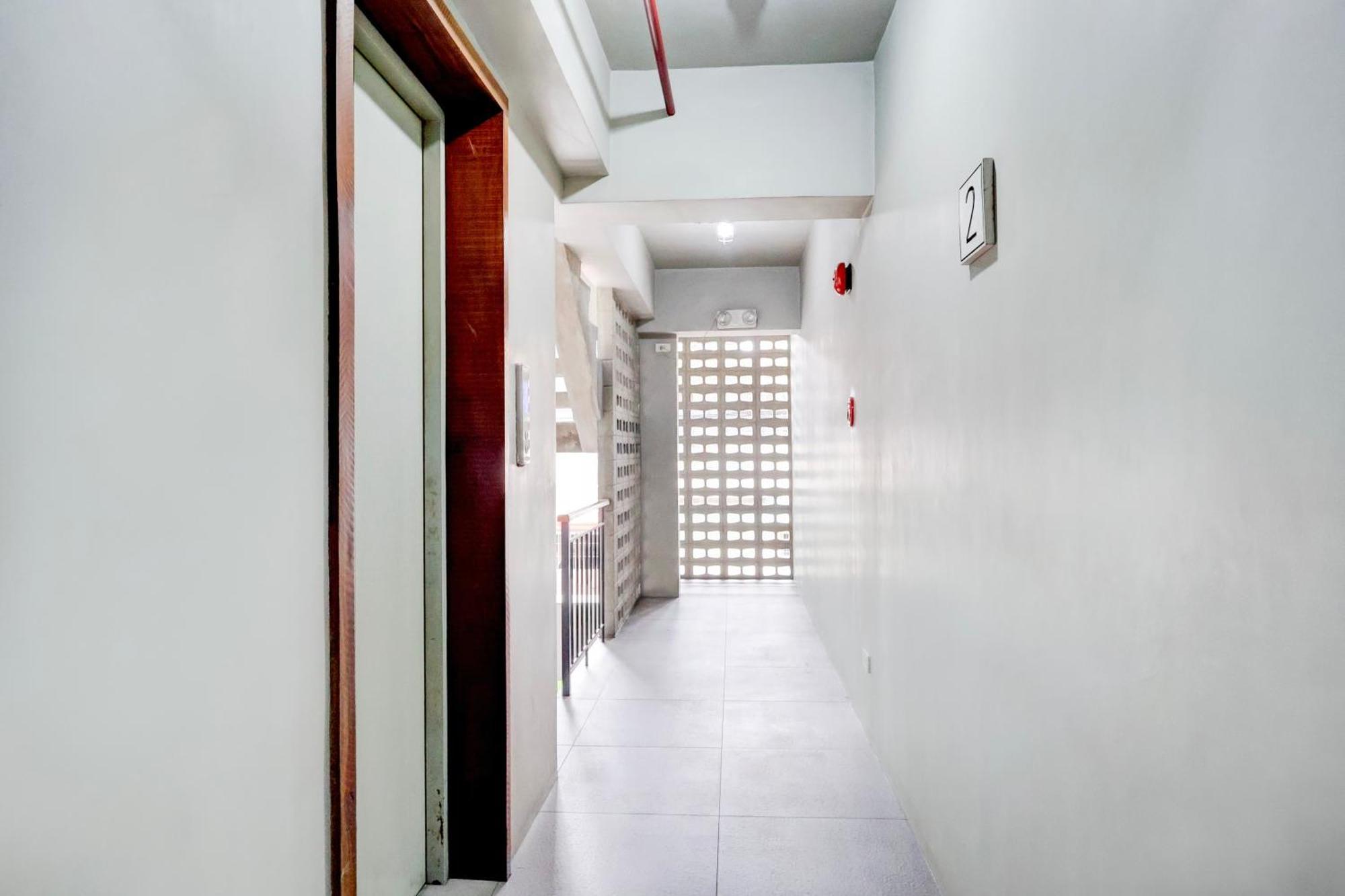 Collection O Brblock Boutique & Residences, Santa Cruz Olympia, Makati Makati City Bagian luar foto